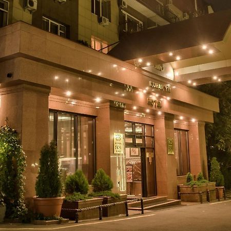Hotel Uyut Almaty Exterior photo