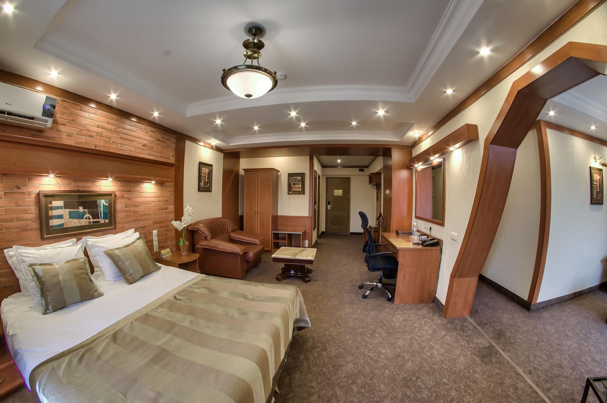 Hotel Uyut Almaty Exterior photo