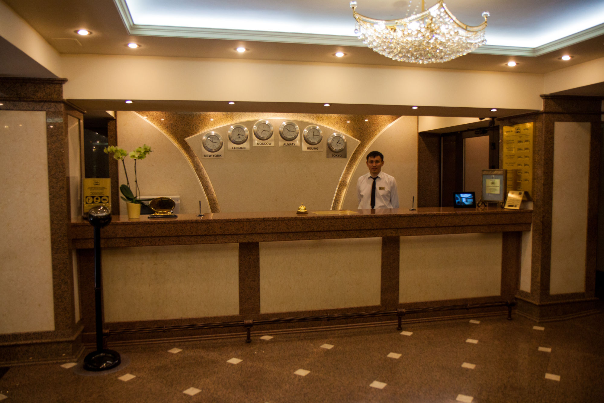 Hotel Uyut Almaty Exterior photo