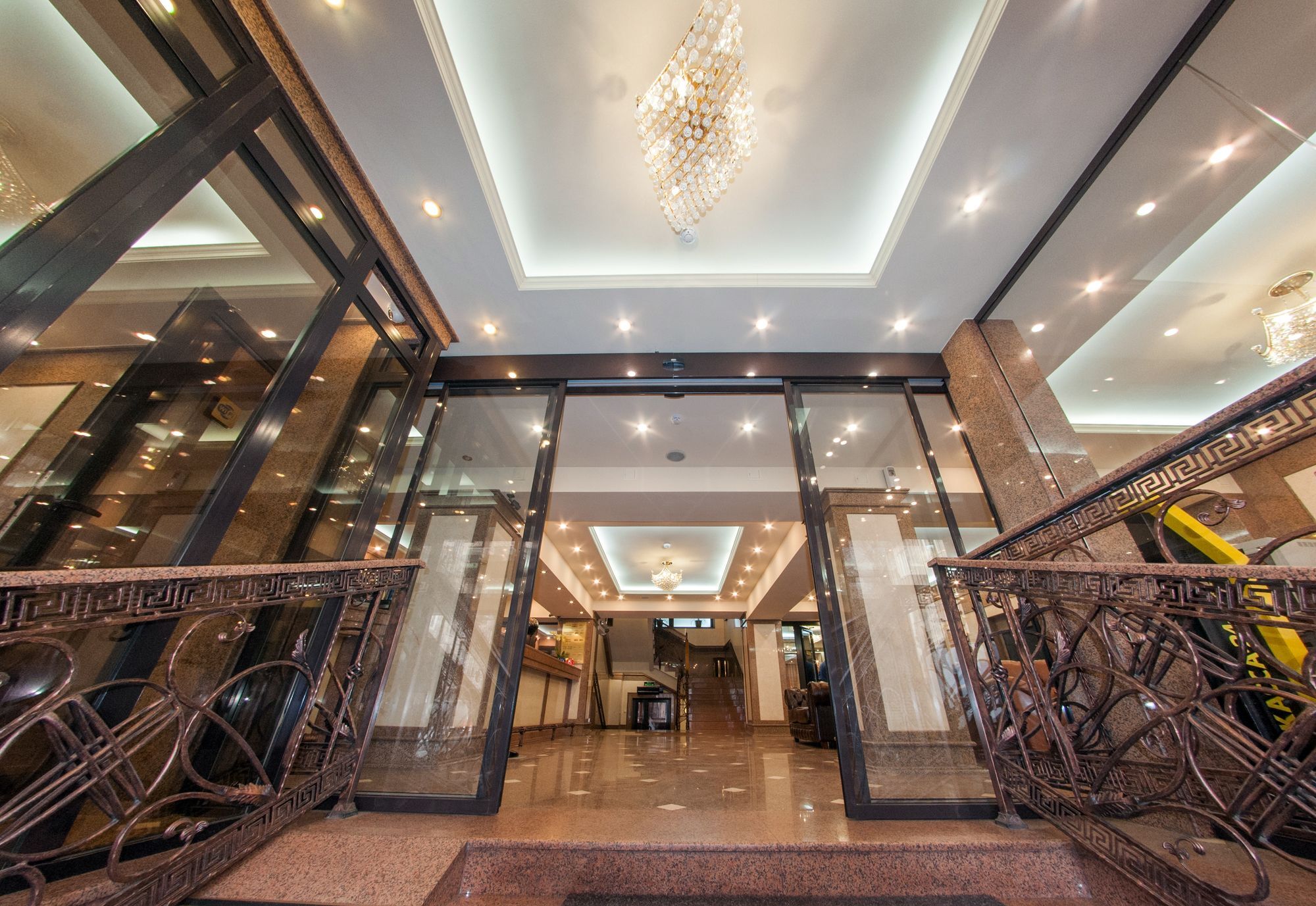 Hotel Uyut Almaty Exterior photo