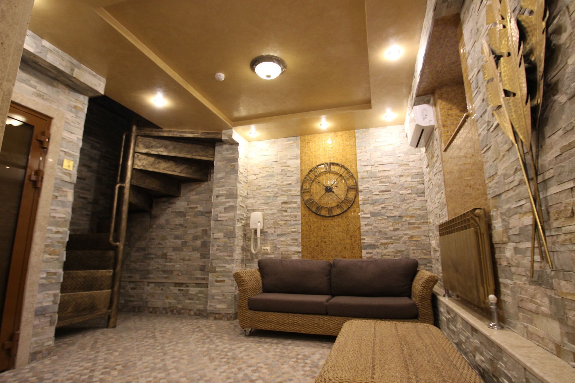 Hotel Uyut Almaty Exterior photo